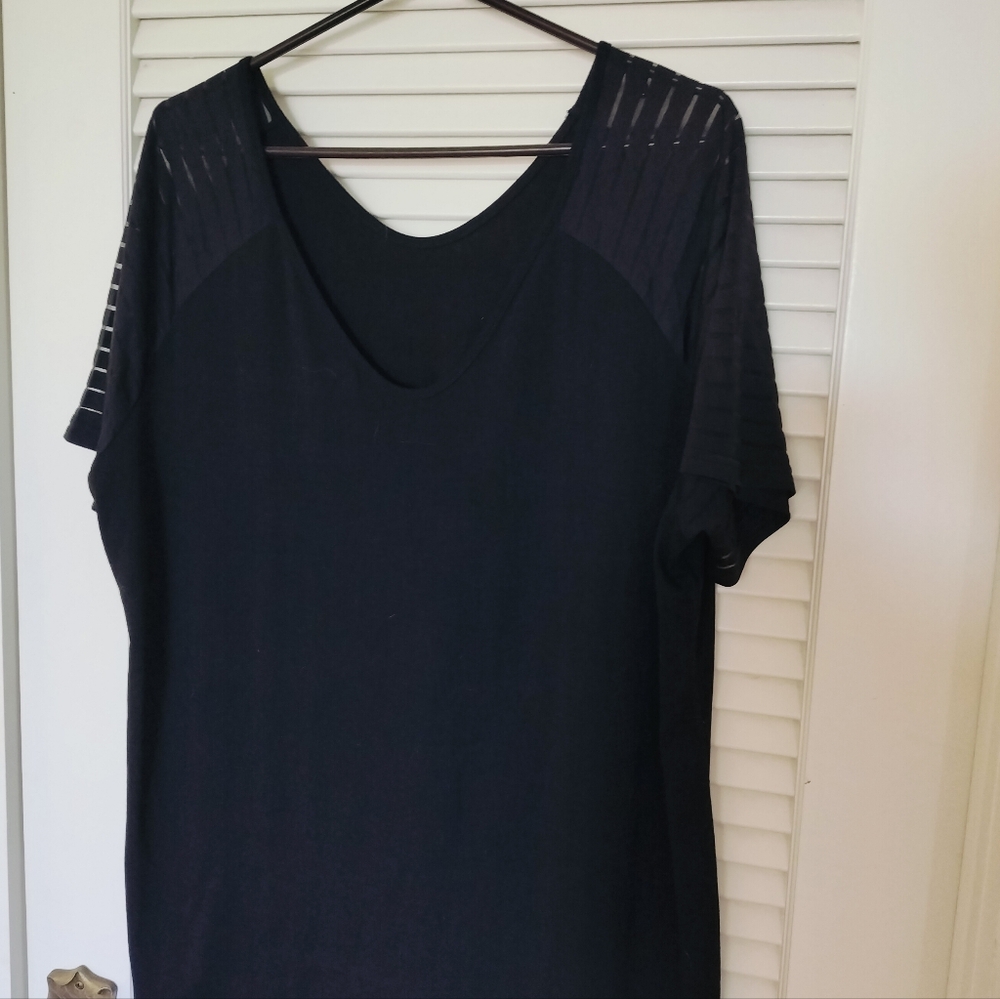 Women's Black V-Neck Short Sleeve Top With Sheer Striped Sleeves 2x